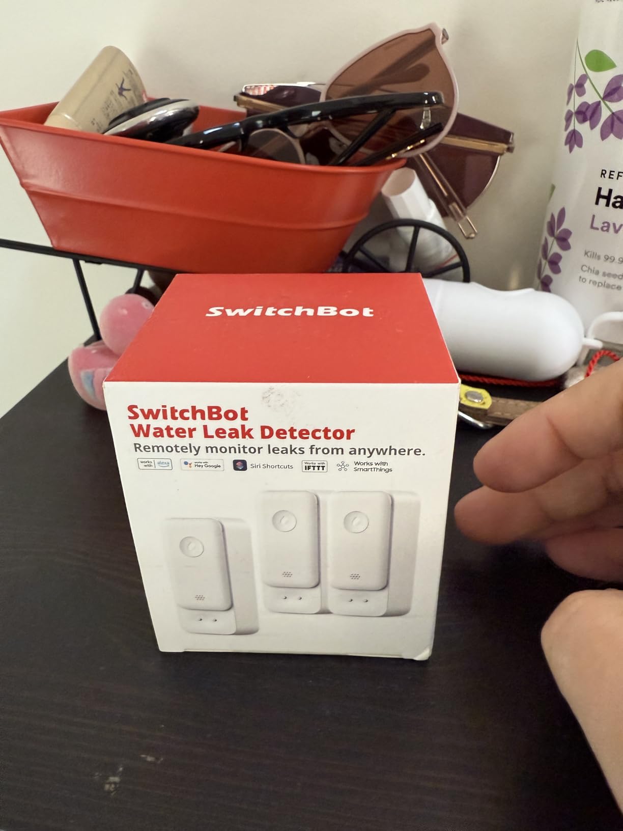 SwitchBot WiFi Water Sensor, Smart Water Leak Detector, 100dB Adjustable Alerts & App Alerts, IP67 Waterproof, Wireless Detector for Kitchen, Bathroom, Basement, No Hub Required (Support 2.4G) customer photo 1