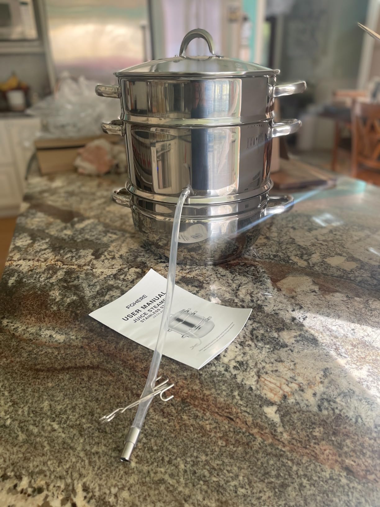 FOHERE 11Qt Steam Juicer Extractor Stainless Steel, Juice Steamer Pot for Fruit & Vegetables with Glass Lid, Hose, Clamp, Loop Handles, Ideal for Making Fresh Juice, Jelly, and Sauces customer photo 1
