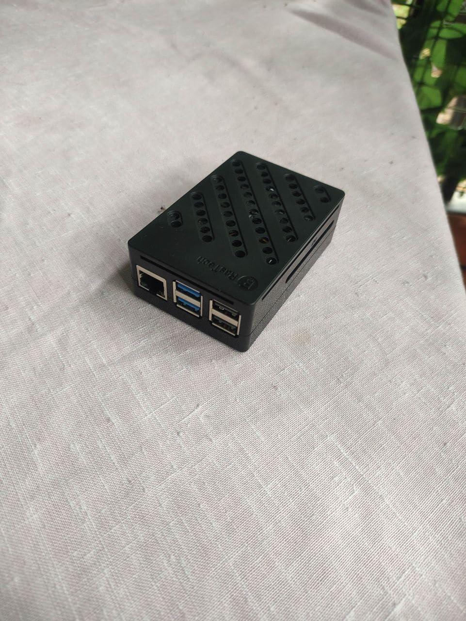 RasTech Raspberry Pi 5 8GB Kit 64GB Edition with Active Cooler,27W GaN 5.1V5A USB-C Power Supply,Pi5 8GB Board,64GB Card Readers Kit,Pi 5 Case,Dual 4K Micro HD Out Cables and User Manual customer photo 2