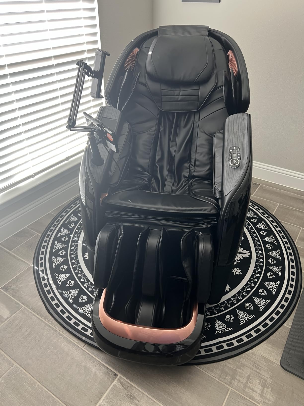Massage Chair Full Body, 2026 Zero Gravity SL-Track Shiatsu Massage Chairs Recliner with AI Voice, LED Backlight Remote Control, Waist & Calf Heating, Phone Joystick and Holder, G6 Black customer photo 2