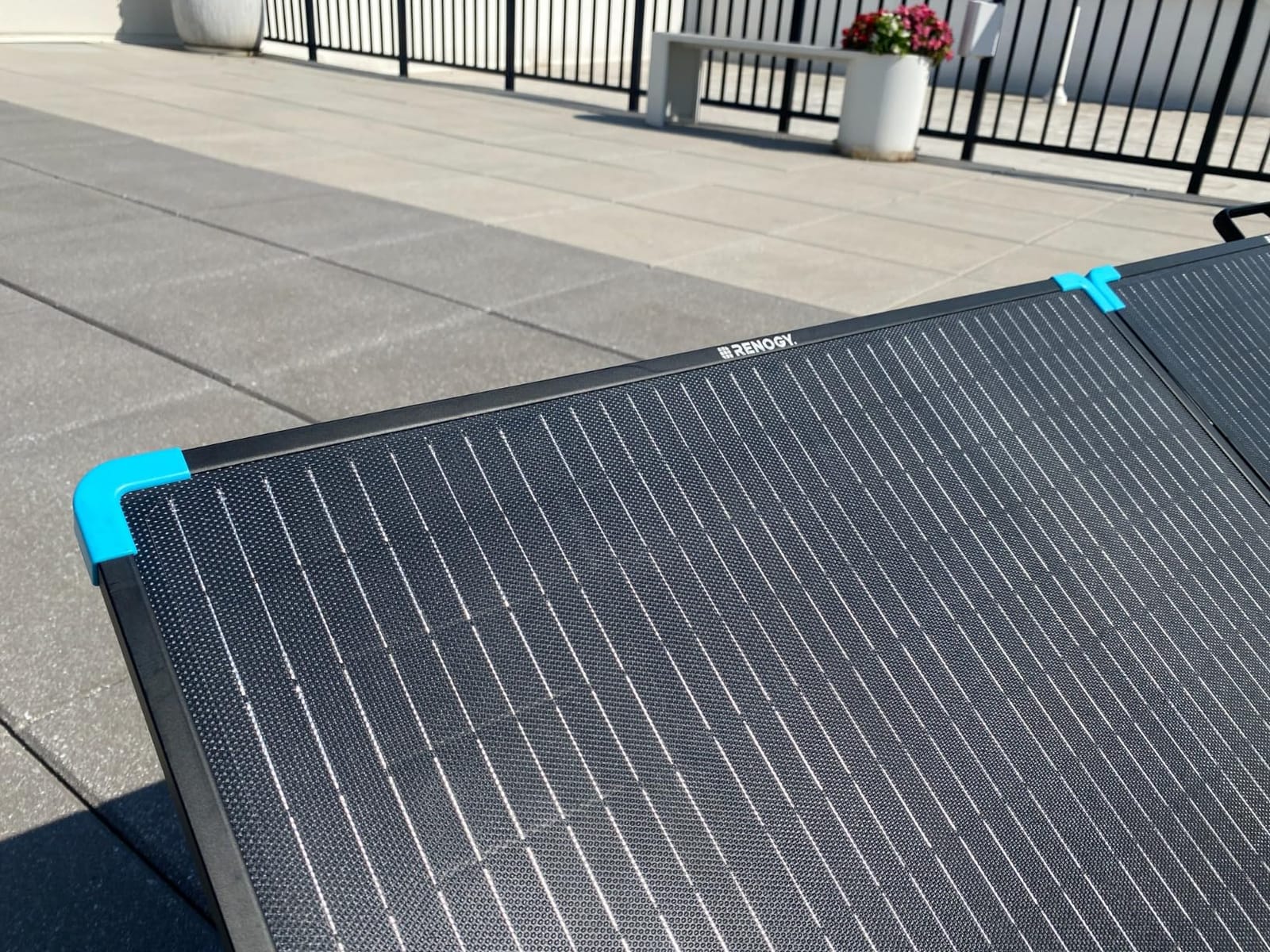 Renogy 400W Portable Solar Panel, Premium Materials for Decades of Use customer photo 1