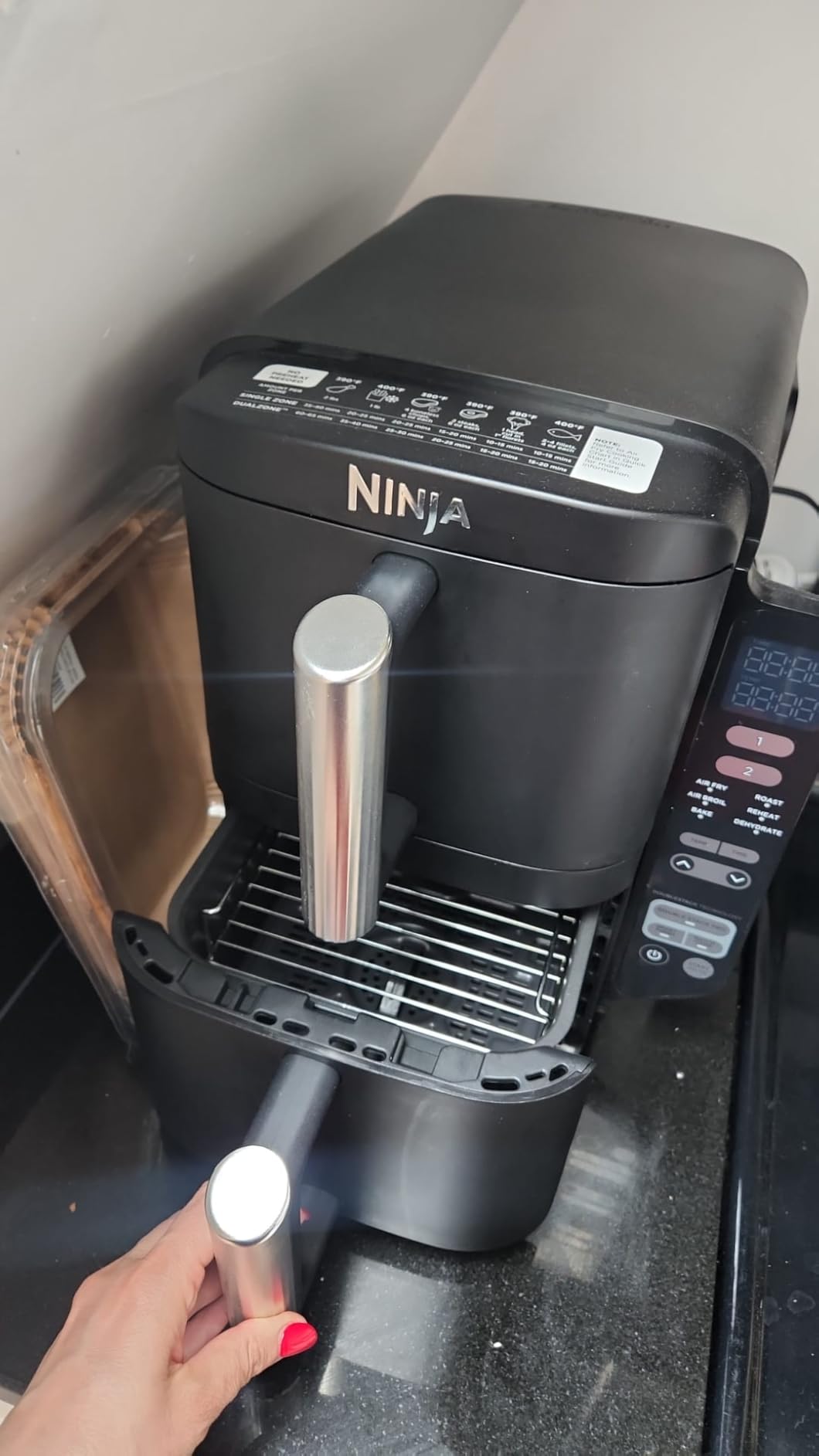 Ninja Air Fryer DoubleStack, 8 Qt, 6-in-1, Black, SL201 customer photo 2