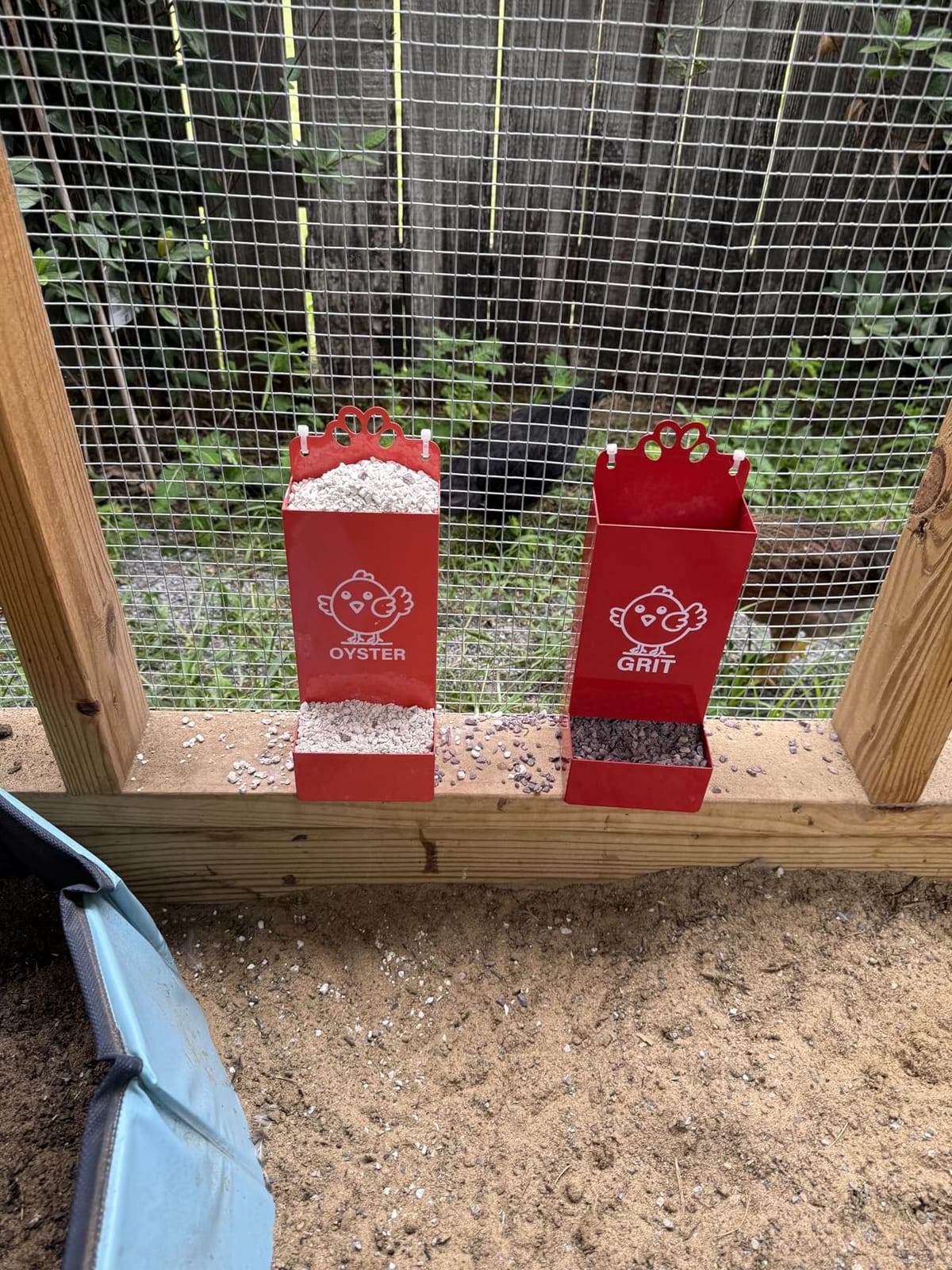 Rat Proof MAX-25Lbs Treadle Chicken Feeder No Waste Poultry Feeder customer photo 2