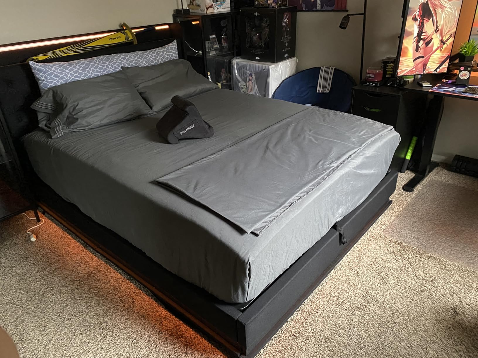 Ailisite Lift Up Storage Bed Full, Bed Frame Full Size with Charging Station & Led Lights, Upholstered Storage Bed with Wingback 2-Tier Bookcase Headboard, Hydraulic Lift, No Box Spring Needed,Black customer photo 2