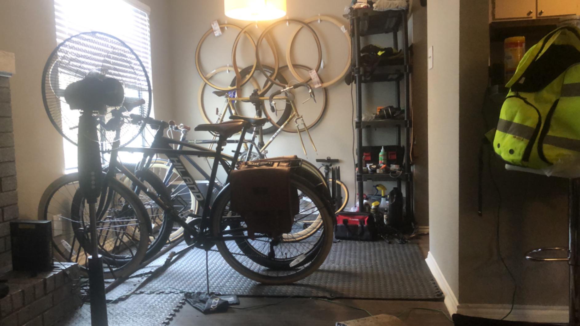 Simple Houseware 5-Bike Adjustable Floor Storage Rack for Garage, Black customer photo 1