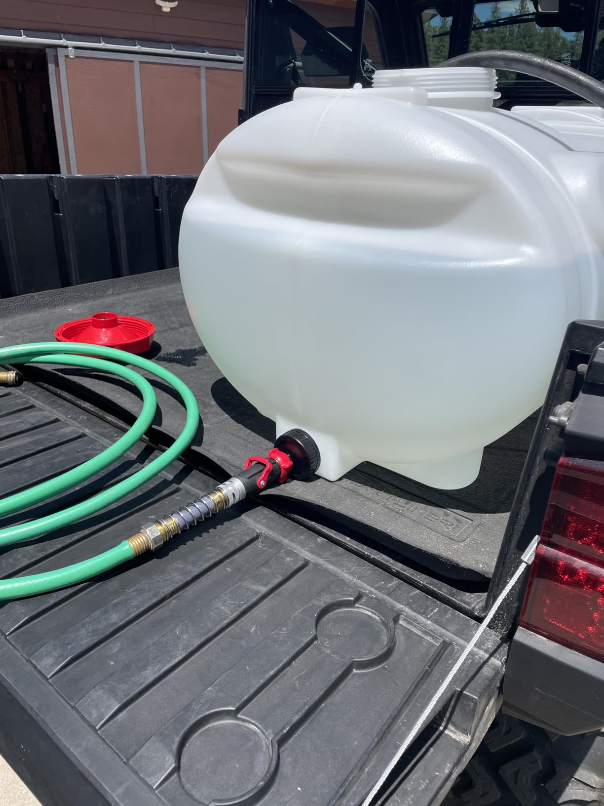 Chapin 97005: 25 Gallon Water Storage Tank, Utility Water Tank, Water Supply, for Farms, Acreage, Gardens, Orchards, Translucent White customer photo 1
