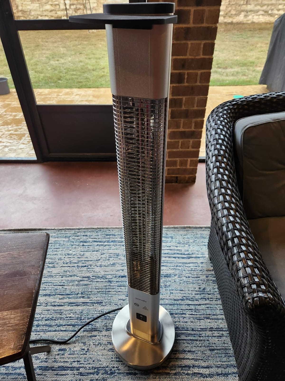 SereneLife Outdoor Electric Patio Heater - 900W Infrared Heater with Remote, Aluminum Reflector, Waterproof Design, IP65 Approved, Quiet Operation, Standing Porch Heater for Patio & Backyard customer photo 1