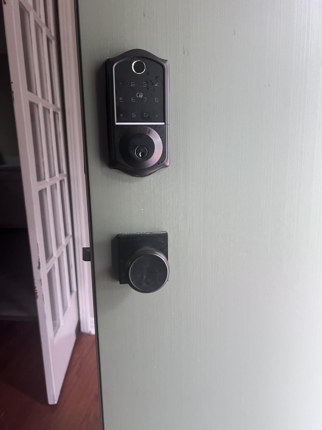 Veise VE017 Fingerprint Smart Door Lock with App Control, Matte Black customer photo 1