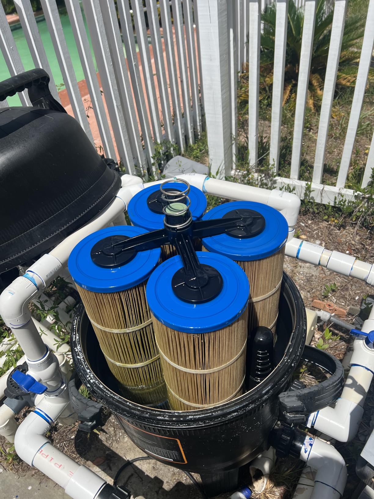 VEVOR 2026 PRO Cartridge Pool Filter Tank & Element for Above Ground & Inground Pools, Large 320-325Sq. Ft Cleaner System Compatible W/Pumps 2 to 2.5 HP| Up to 11769 GPH for Pools Up to 94150 Gallons customer photo 1