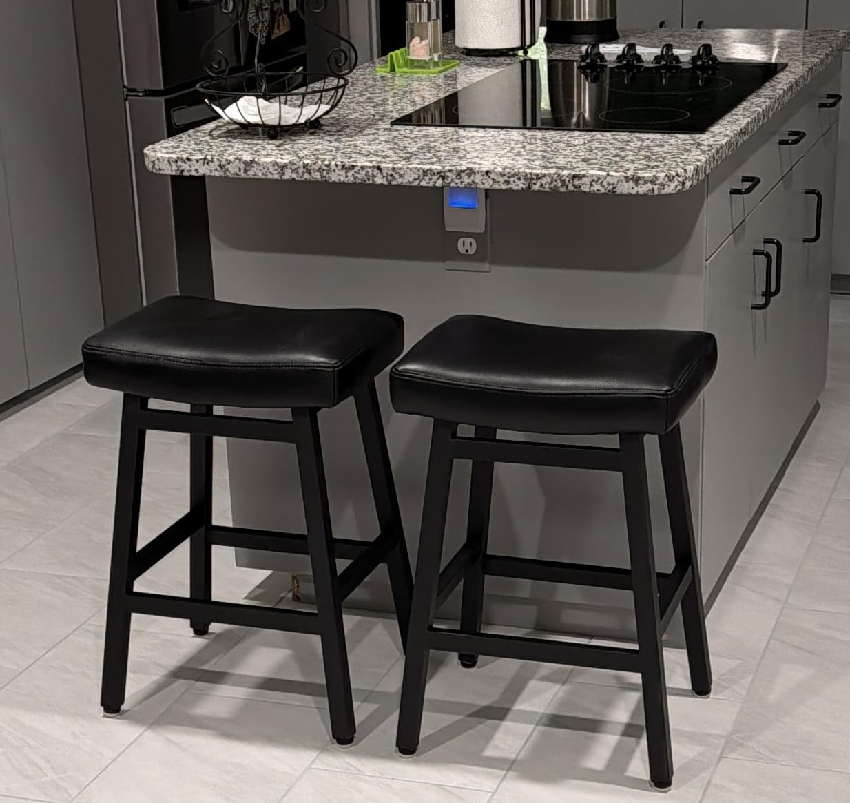 Raynesys 24 Inche Bonded Leather Counter Height Bar Stools Set of 2 Curved customer photo 1