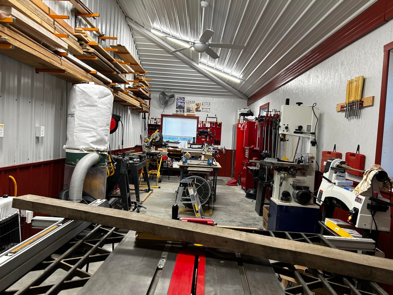 Band Saw, 10-Inch Bandsaw for Woodworking, 1515 & 3280 FPM Dual-Speed Bandsaw, 1/2 HP，120 V 5.3-Amp Motor, Band Saws with Double-Sided Fence Assembly, Steel Bandsaws with Miter Gauge customer photo 2