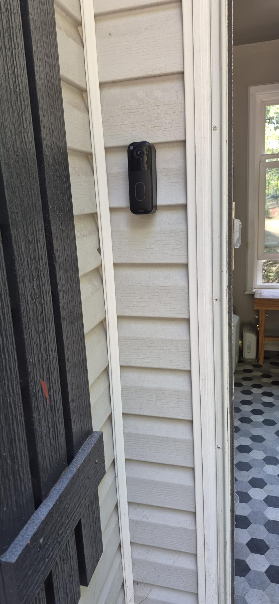 Blink Video Doorbell – Head-to-toe HD view, two-year battery life, and simple setup. Sync Module Core included – System (Black) customer photo 1
