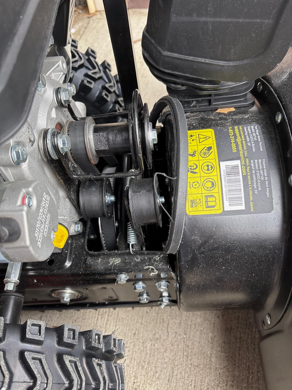AMERISUN 24-Inch Gas Snow Blower with 212cc 4-Cycle OHV Engine, Recoil Start, 40Ft Snow Throwing for Decks, Driveways, and Sidewalks customer photo 1