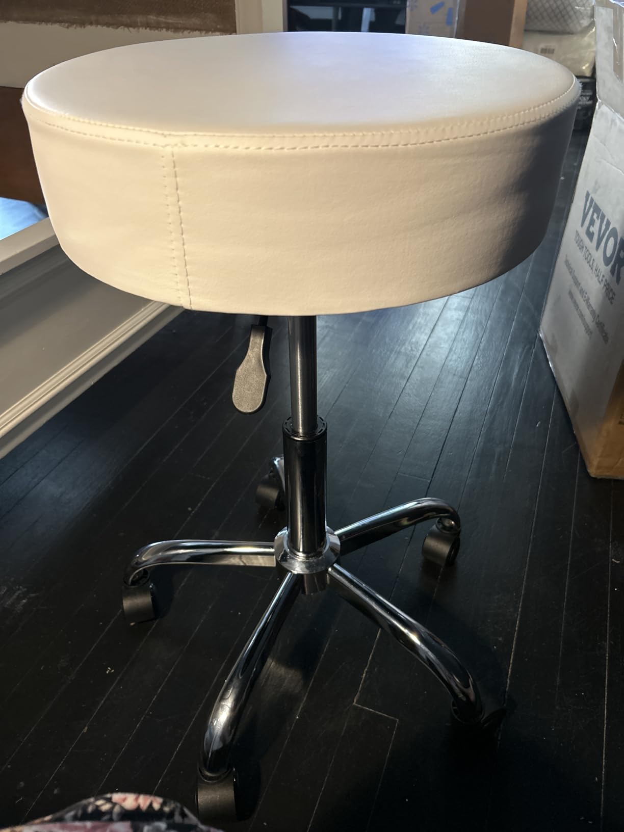 VEVOR Rolling Stools with Wheels 400LBS Weight Capacity Swivel Stools Chair customer photo 1