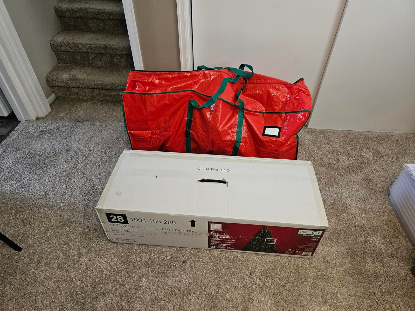 Cosy Family 7.5 ft Christmas Tree Storage Bag - Durable Heavy Duty Extra Large Artificial Xmas Holiday Tree Bag with Reinforced Handles and Dual Zippers Wide Opening - Red customer photo 1
