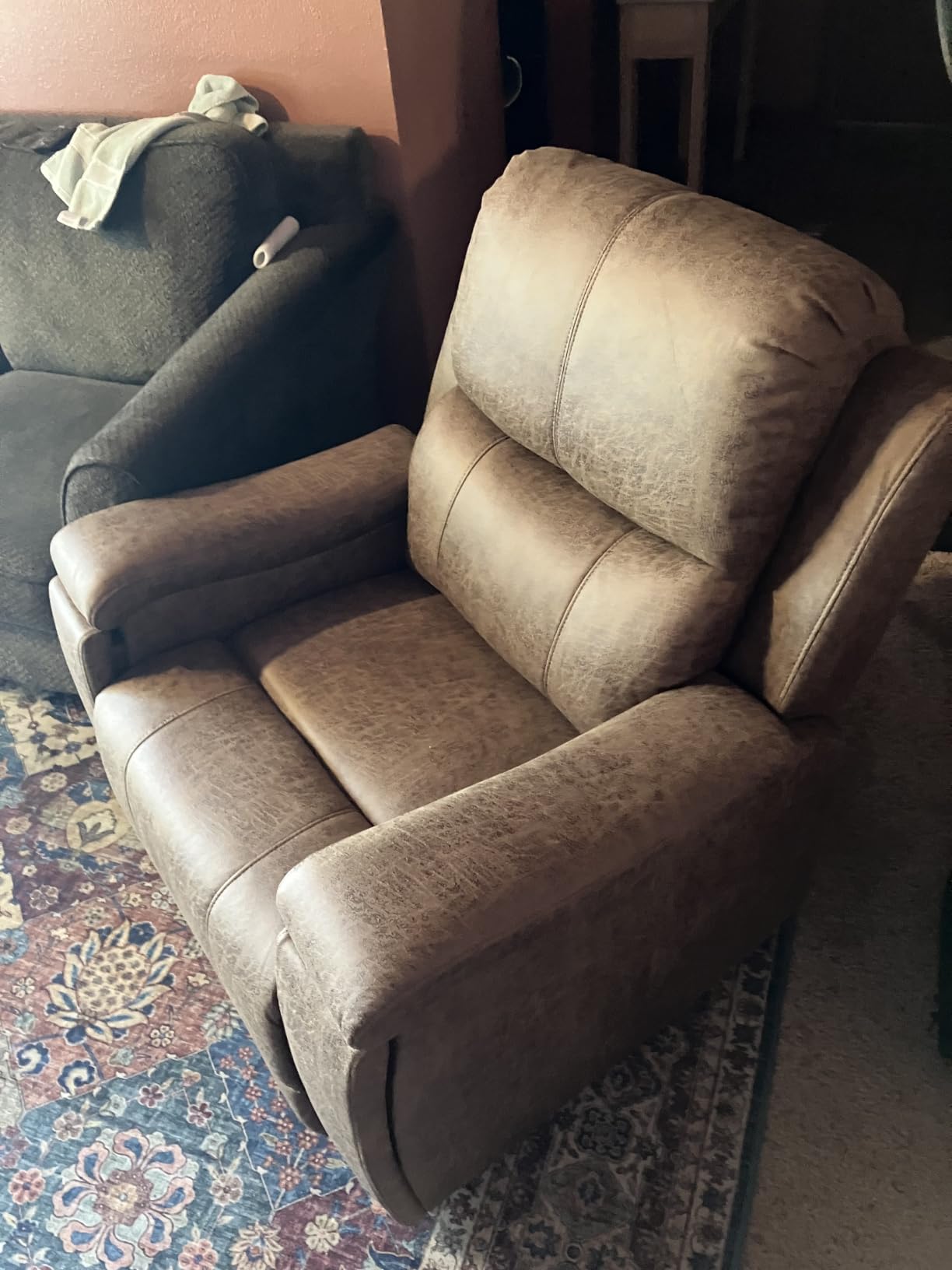 CANMOV Leather Recliner Chair, Classic and Traditional Manual Recliner Chair with Overstuffed Arms and Back, Manual Single Sofa with Concealed Cup Holders,Nut Brown customer photo 2