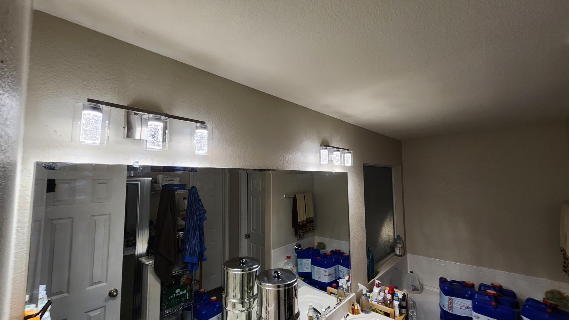 SineRise 3-Light Bronze Vanity Light with 3 Color Modes (3000K/4000K/6000K), Eye Protection LED Bathroom Light Fixture, Dimmable Modern Wall Light Over Mirror with Clear Glass Shade customer photo 2