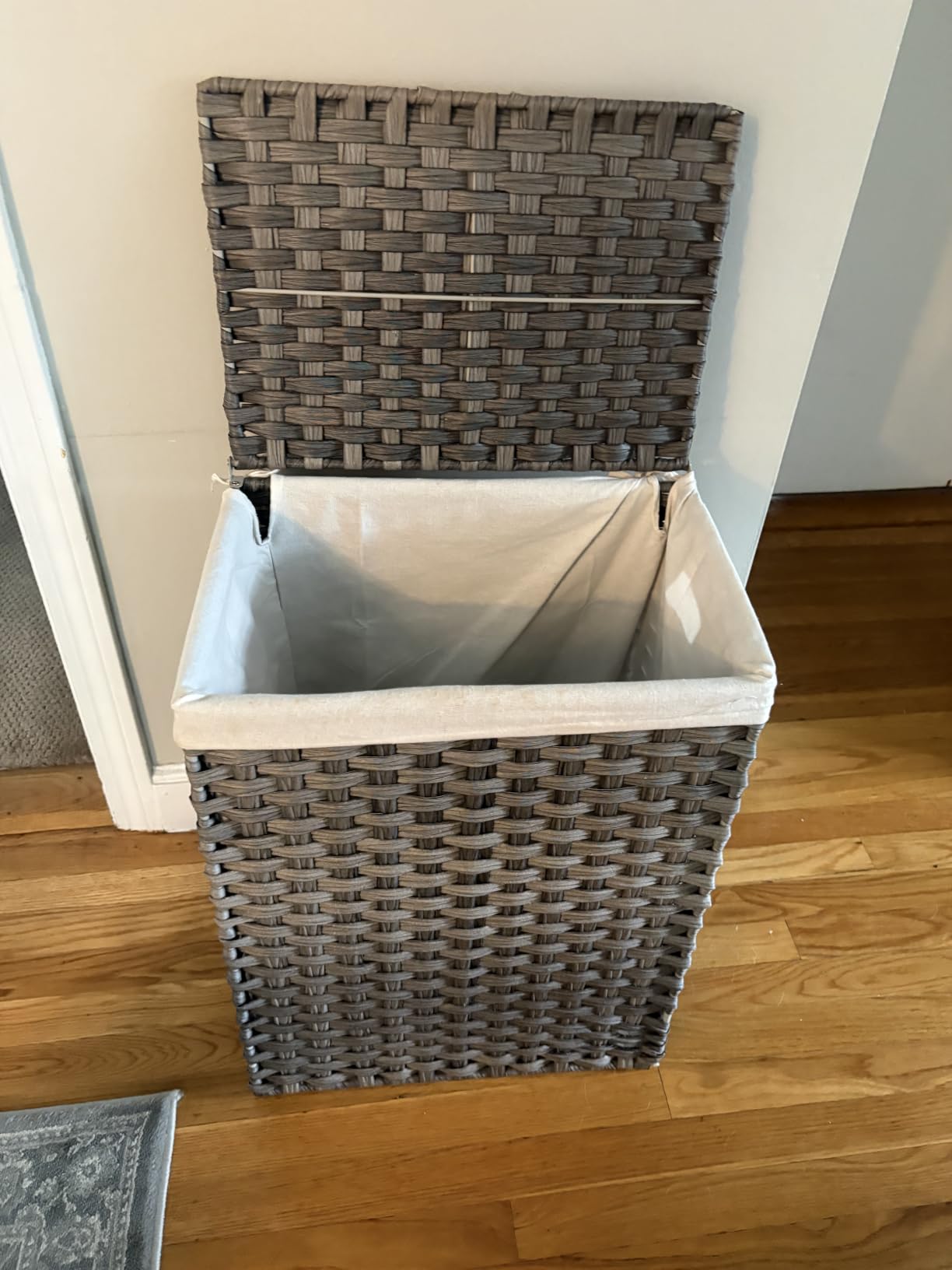 SONGMICS Laundry Hamper with Lid, 52.8 Gal (200 L) Synthetic Rattan,Foldable customer photo 2