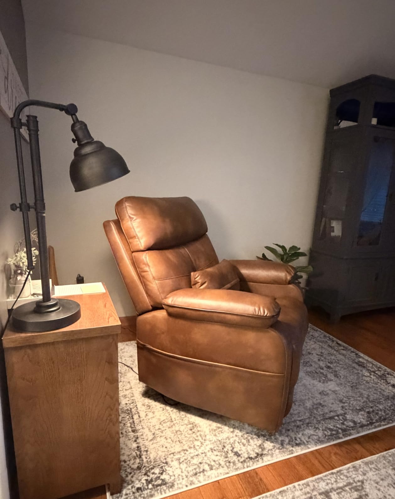 Dual Motor Power Lift Recliner Chair for Adult & Elderly, Leather, Beige customer photo 1