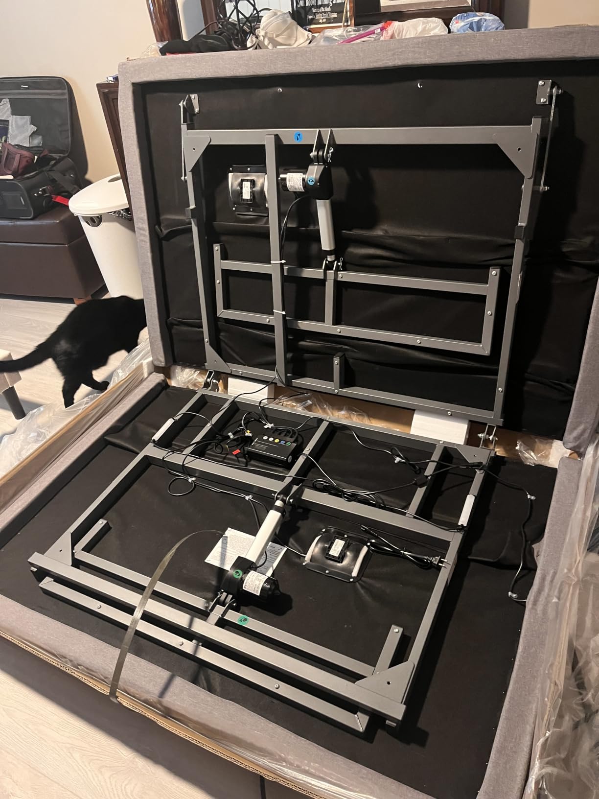 Adjustable Bed Frame King Size with Wireless Remote, Head Foot Incline, USB, Underbed Light - Heavy Duty Platform, Zero Gravity Bedframe customer photo 1