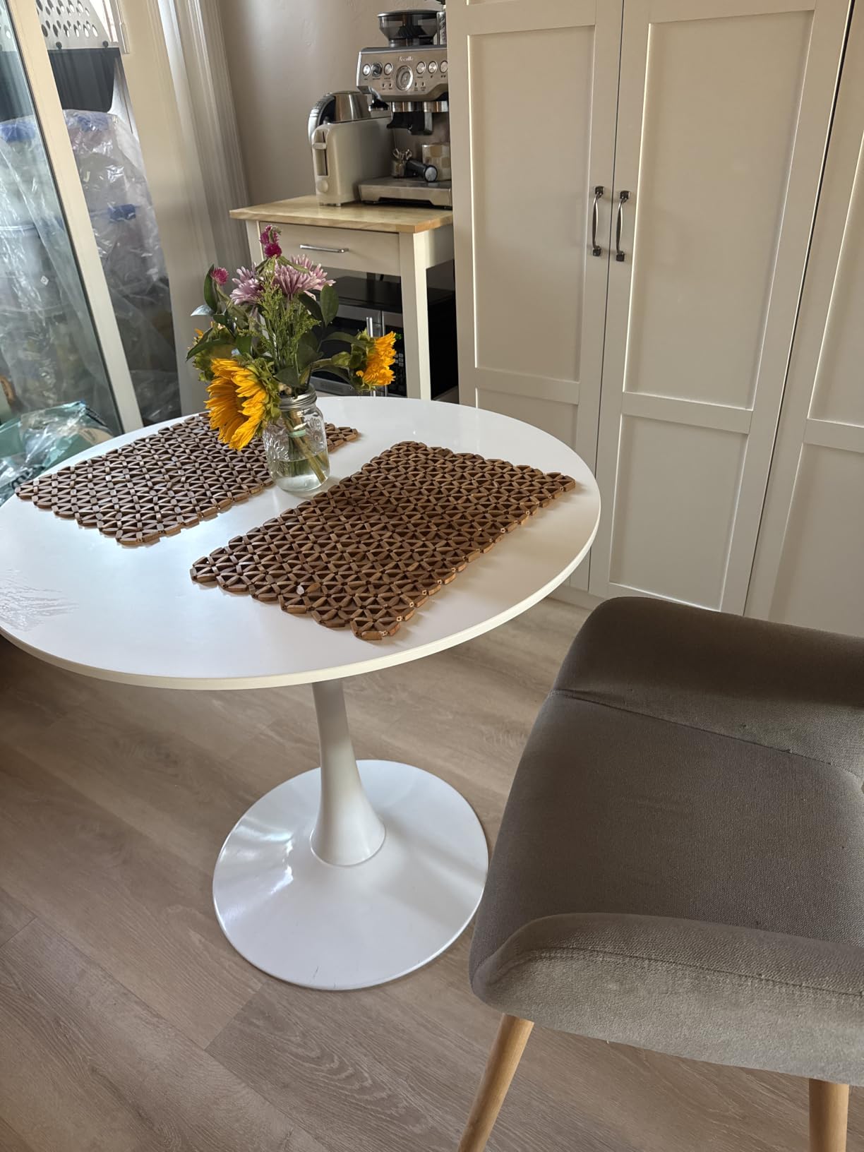 Round Dining Table, 31.5