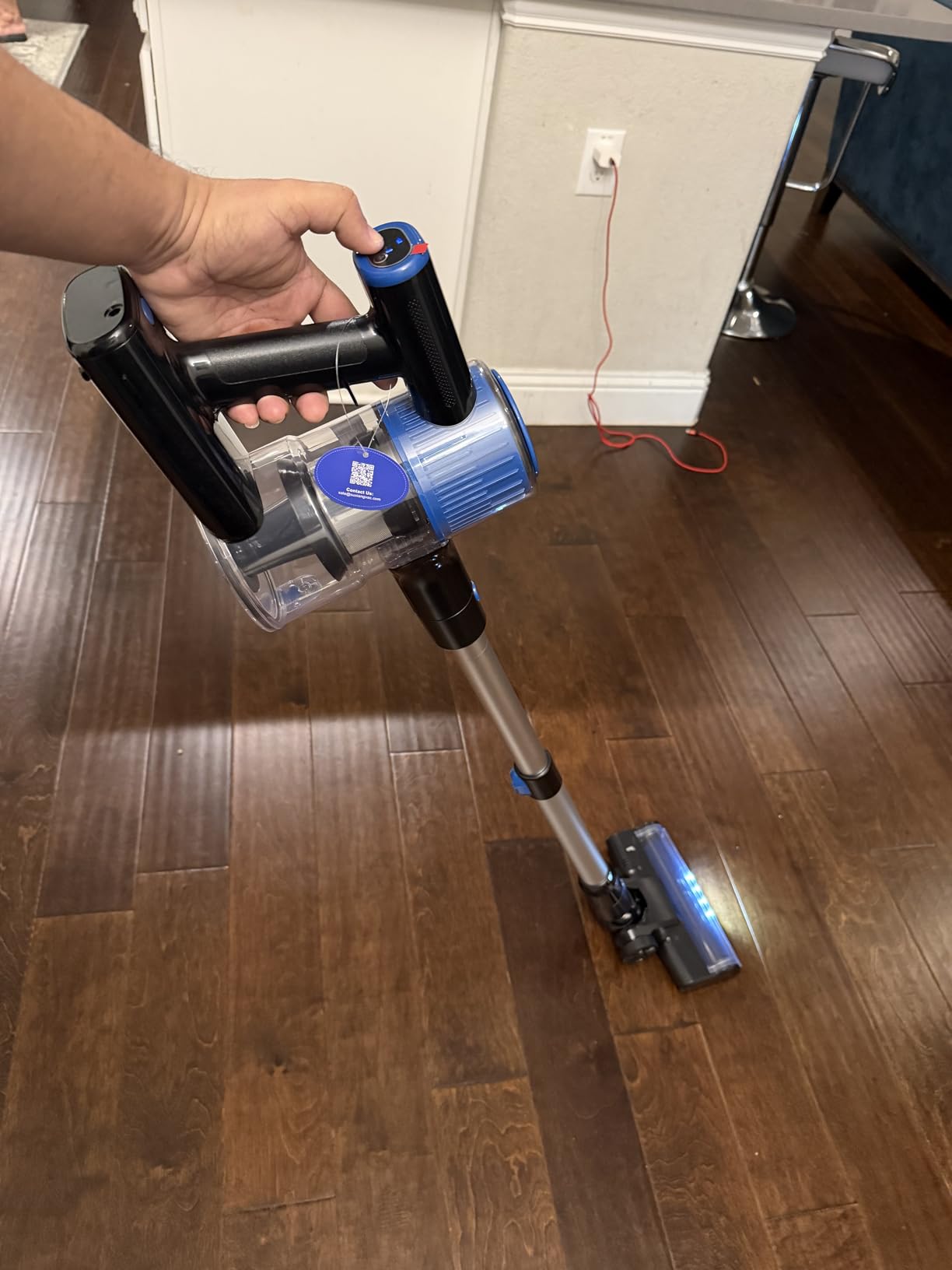 VOKENE Cordless Vacuum Cleaner, 8 in 1 Powerful Suction Lightweight Vacuum Cleaner for Home, LED Display, 3 Suction Modes, 45Mins Detachable Battery Vacuum for Hard Floor Carpet Pet Hair (Blue) customer photo 2