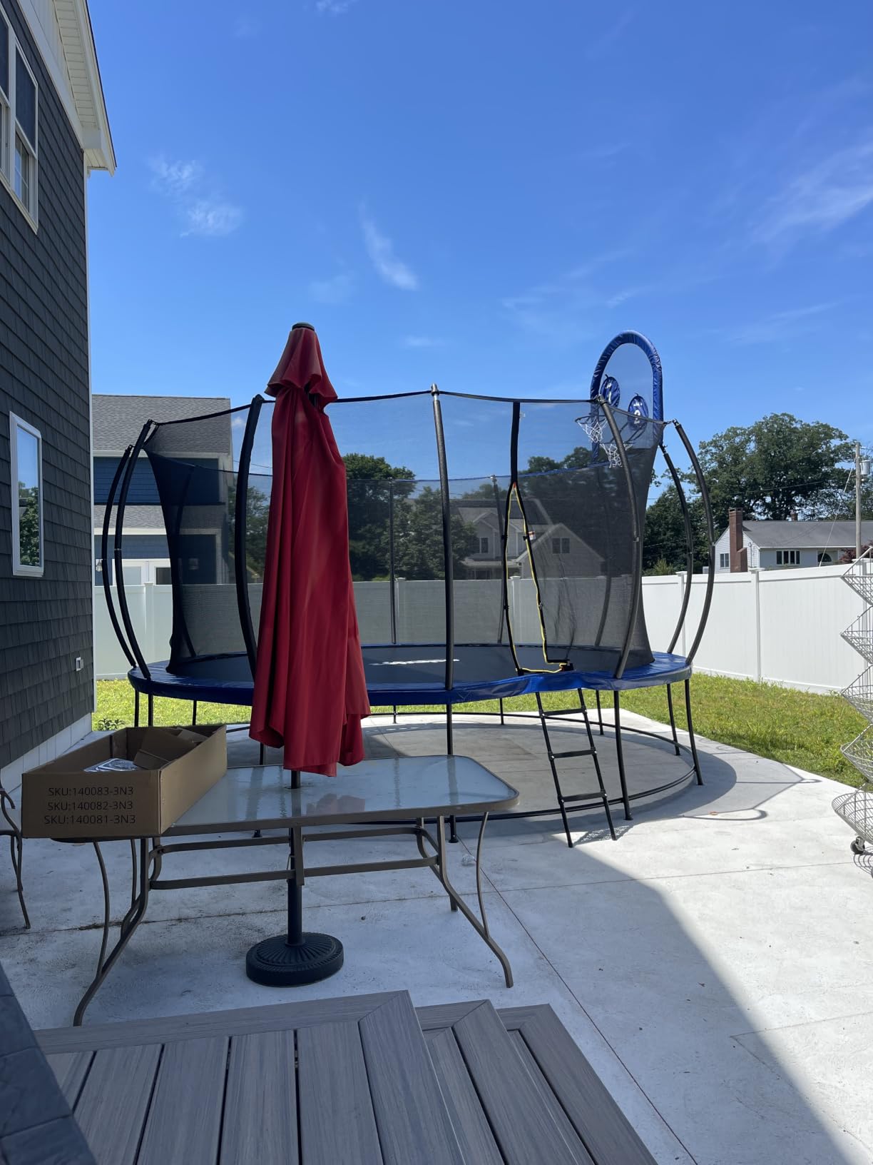 Zupapa 1800LBS Capacity No-Gap Design 16 15 14 12FT Trampoline with Safety Enclosure Net and Non-Slip Ladder 10-Year Quality Assurance Perfect for Kids Family Outdoor Backyard Fun customer photo 2