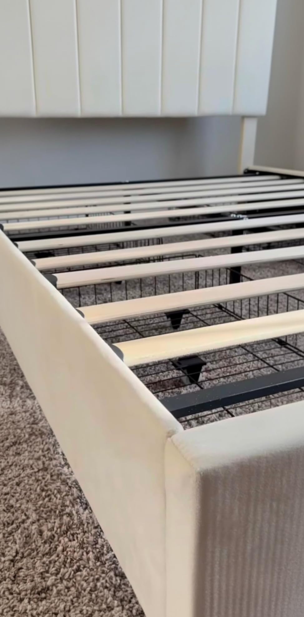 VECELO Twin Size Upholstered Bed Frame with Drawer and Headboard, Velvet Platform Storage Bedframe, Wooden Slats Support, No Box Spring Needed, White customer photo 2