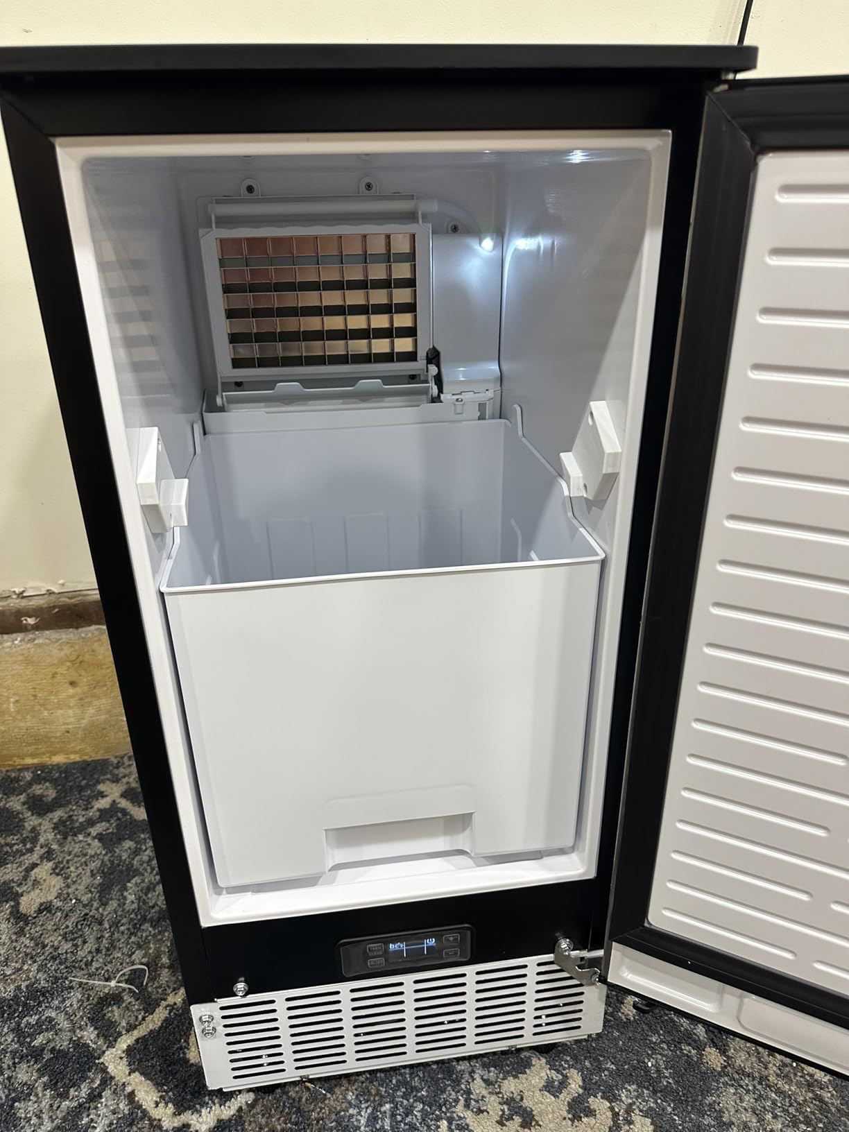 ICYGLEE Commercial Under Counter Ice Maker with Drain Pump, 100Lbs Daily customer photo 1