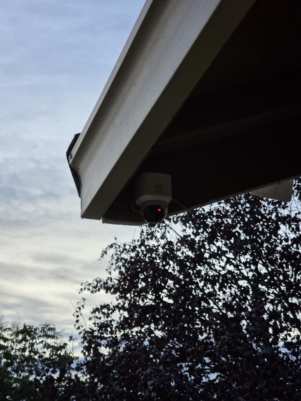 eufy Security SoloCam E42, 4-Cam Kit, 4K Solar Security Camera customer photo 2