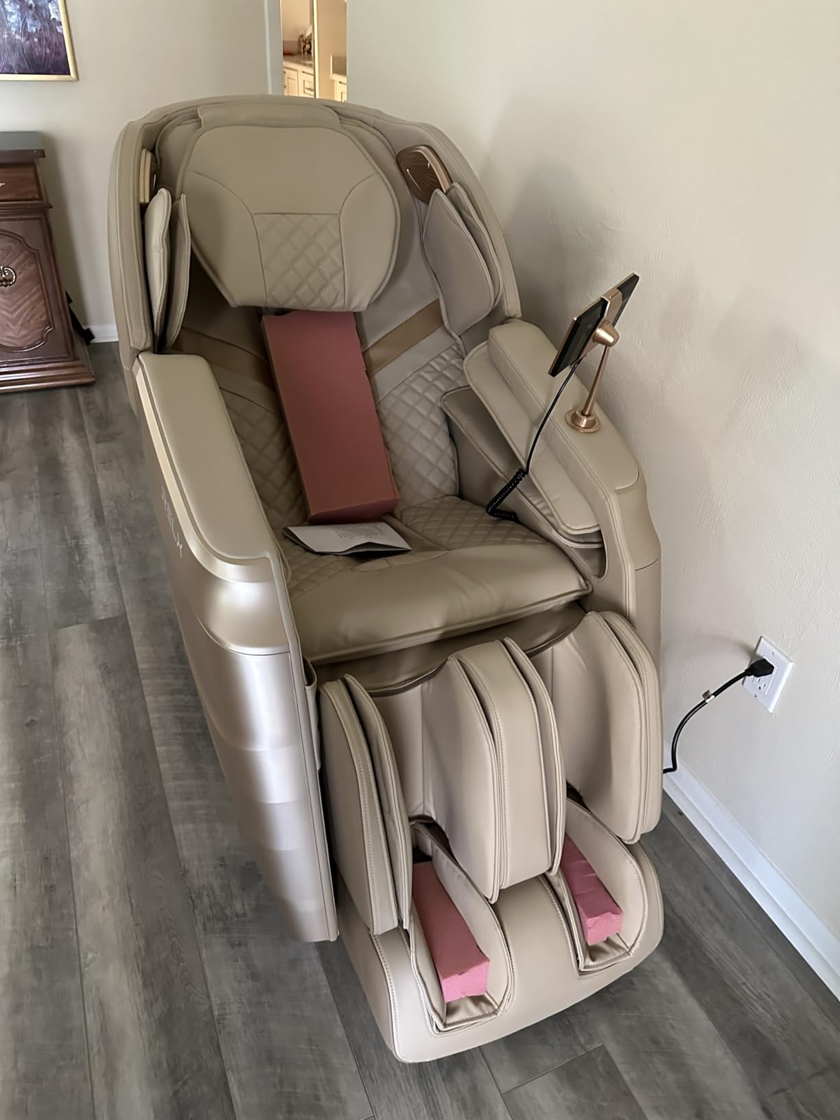 RELX Massage Chair Full Body with Body Scan, Zero Gravity, SL-Track, Cream customer photo 1