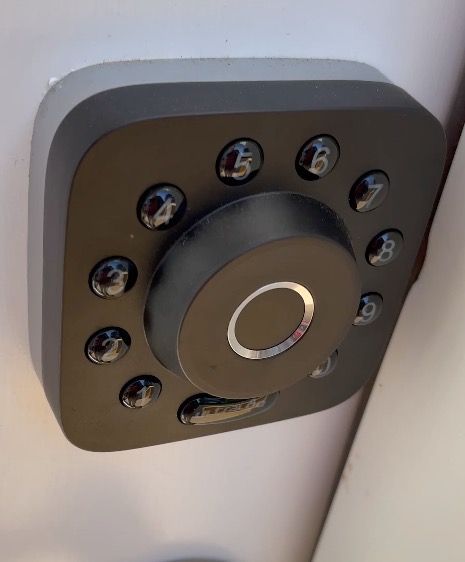 ULTRALOQ Bolt SE Wi-Fi Smart Lock, Matter Over Thread, App Remote Access customer photo 2