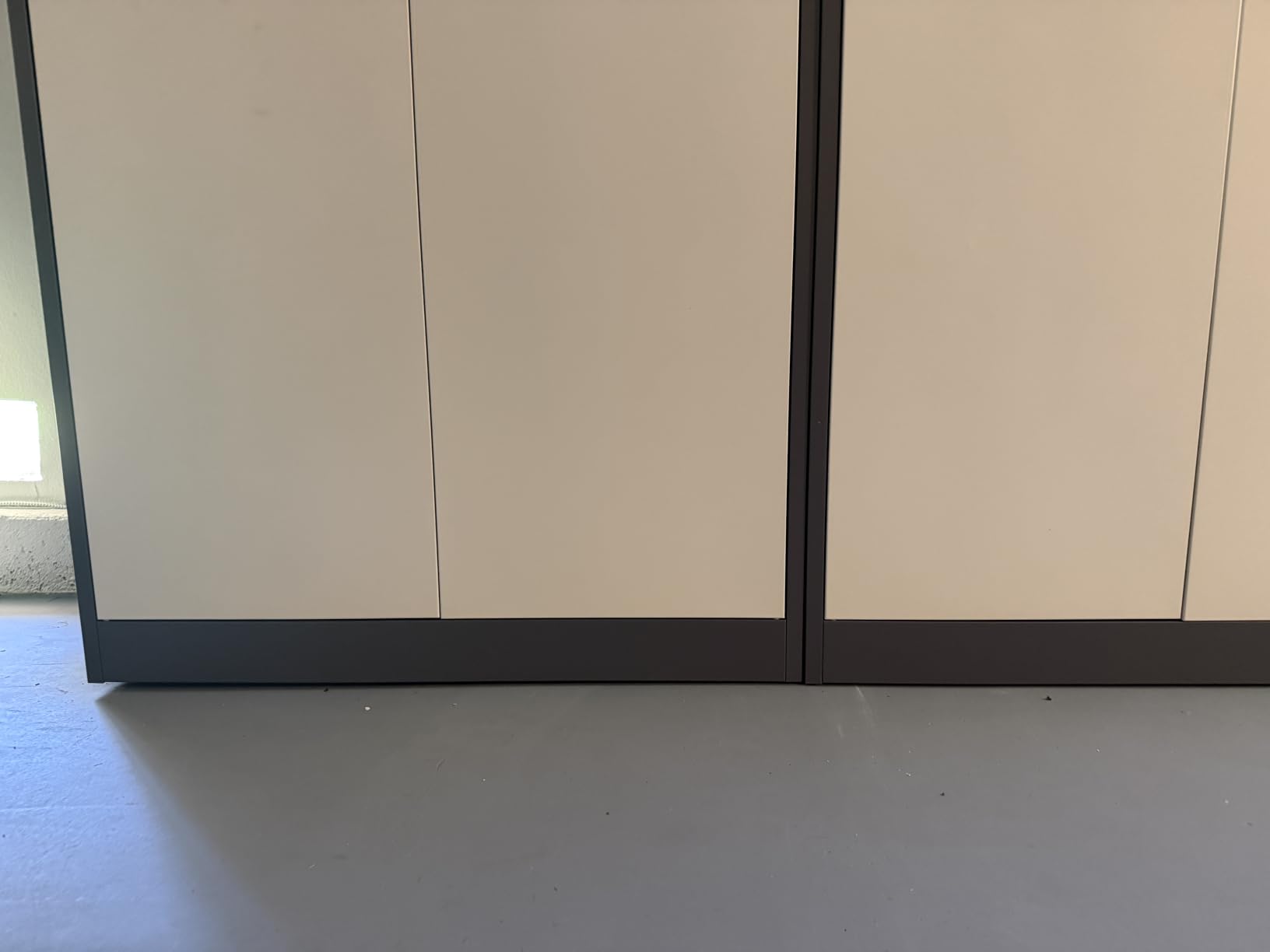 Yizosh Metal Garage Storage Cabinet with Locking Doors and Adjustable Shelves,- 71