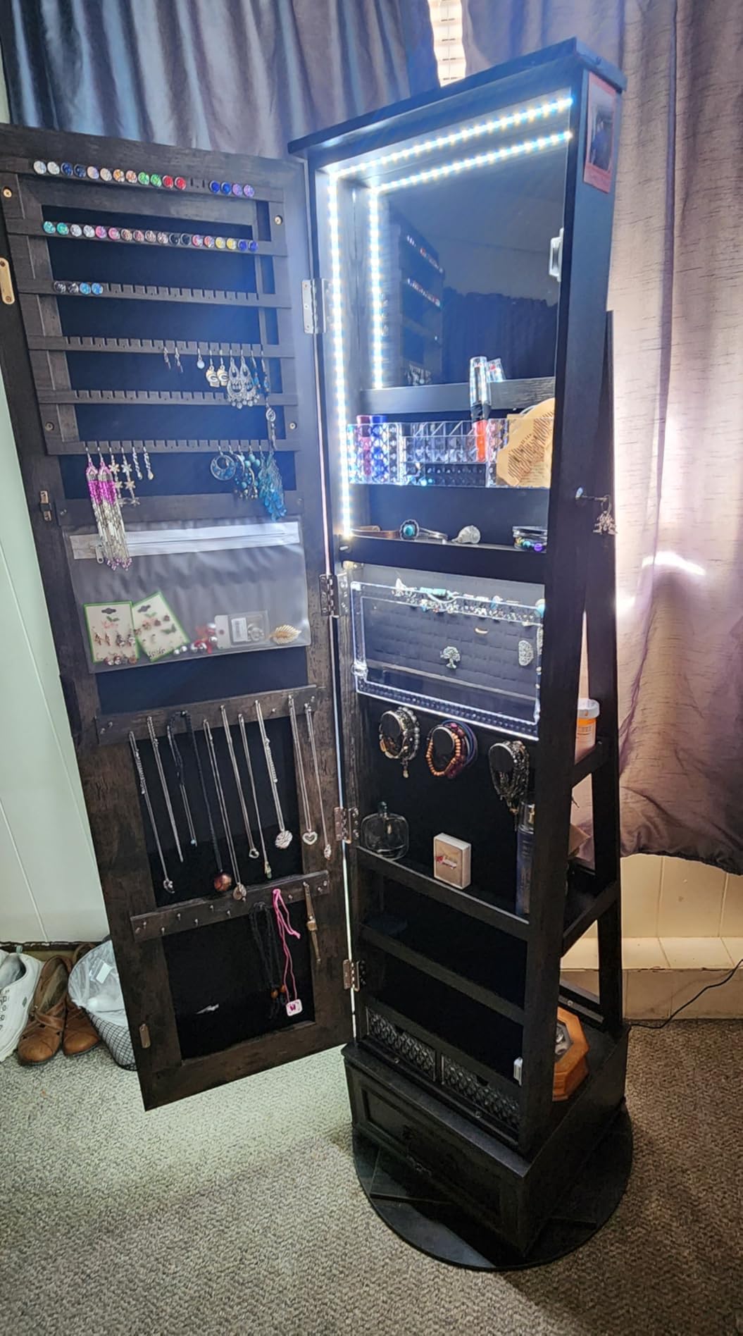 LVSOMT LED Mirror Jewelry Cabinet Standing, Jewelry Armoire Organizer customer photo 2