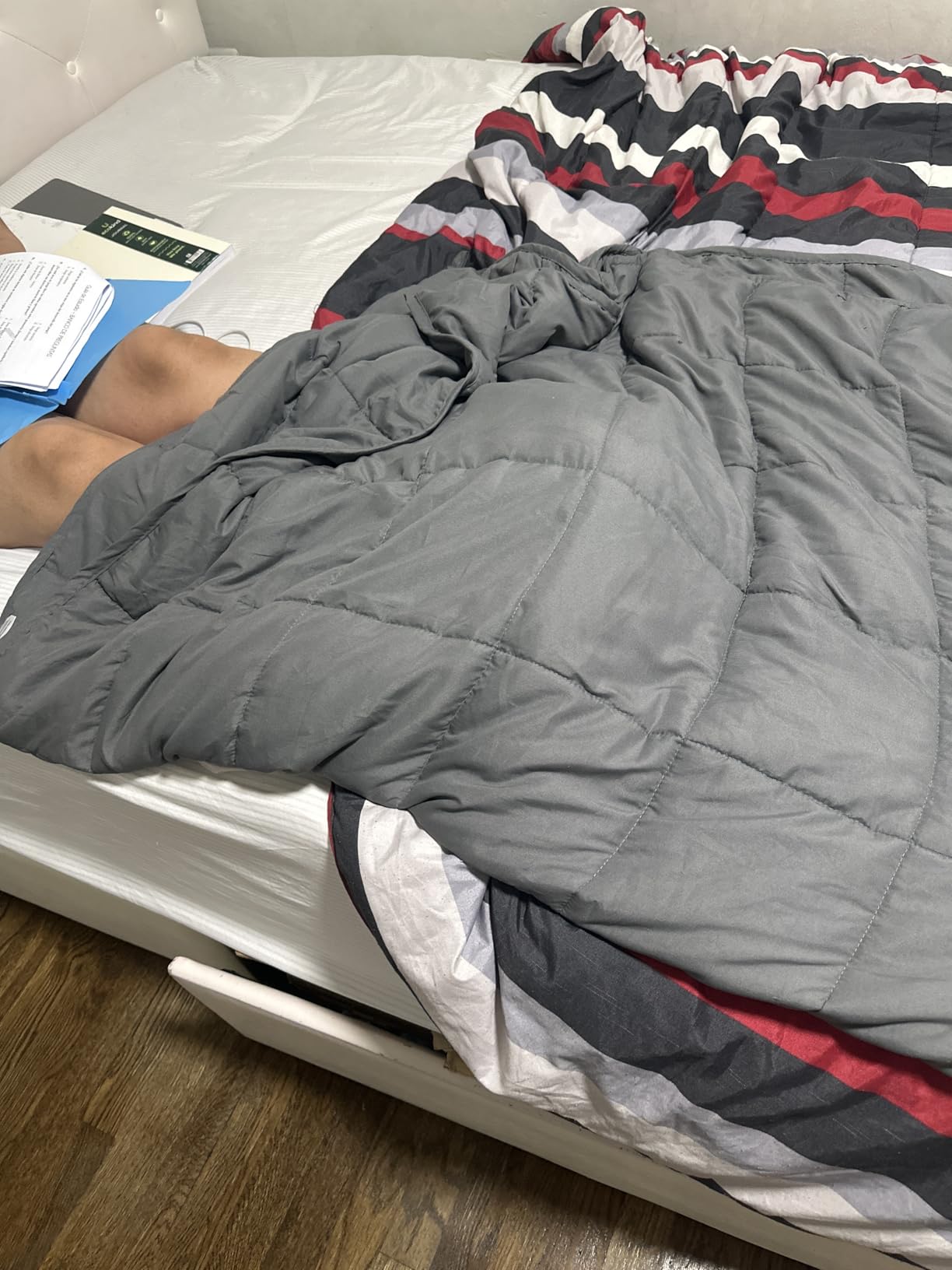 Smart Queen Weighted Blanket 25lbs (78”x85”,Grey) King Size Soft Cooling Heavy Blanket for Sleeping, Breathable All Season Comfort with Premium Glass Beads,Machine Washable customer photo 1