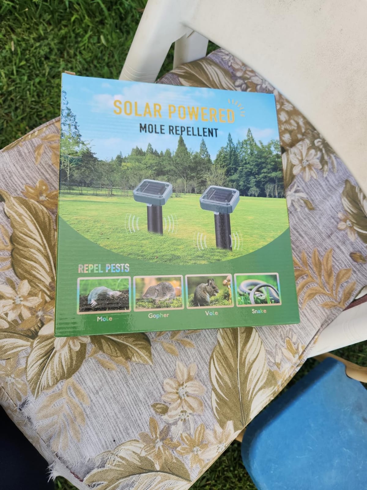 Mole Repellent for Lawns - Gopher Repeller Ultrasonic Solar Powered Vole Repellent Outdoor Waterproof Rat Deterrent Spikes Repellent Snake,Chipmunk,Groundhog,Sonic Mole Stakes for Garden,Yard customer photo 2