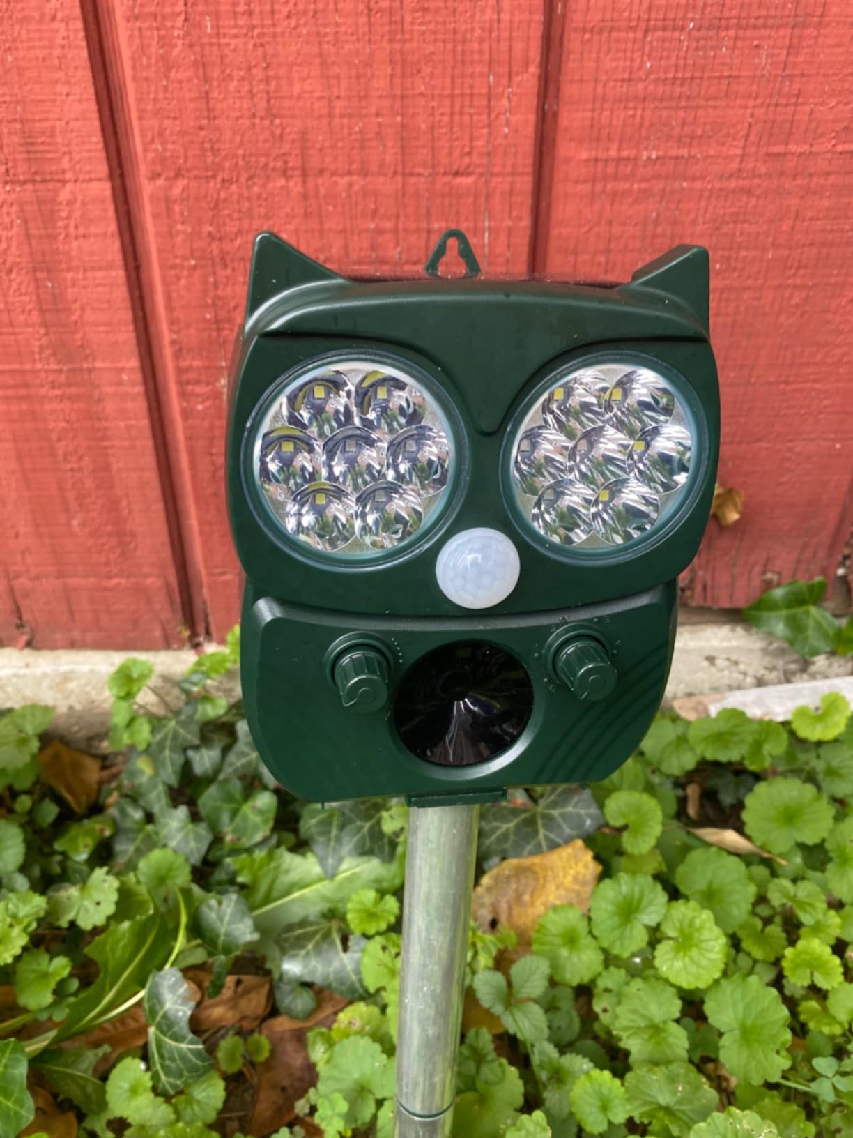Solar Animal Repeller, Ultrasonic Repellent, Motion Detection, LED Flashing Light, Dog, Cat Repellent, Squirrel, Raccoon, Skunk, Rabbit, Rodent, Fox, Deer, etc. customer photo 1