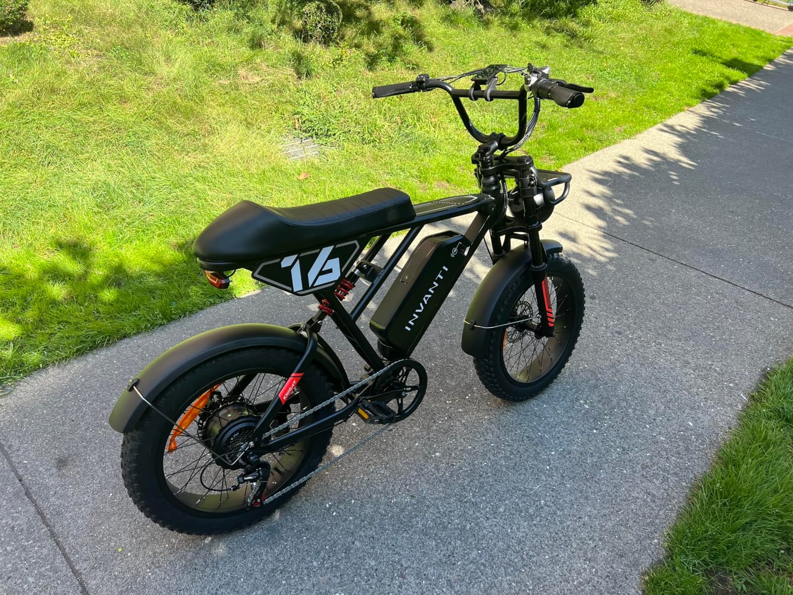 INVANTI Electric Bike for Adults, Electric Dirt Bike 750W Peak Motor,20MPH E-Bike with 48V 15.6AH Removable Battery, 20
