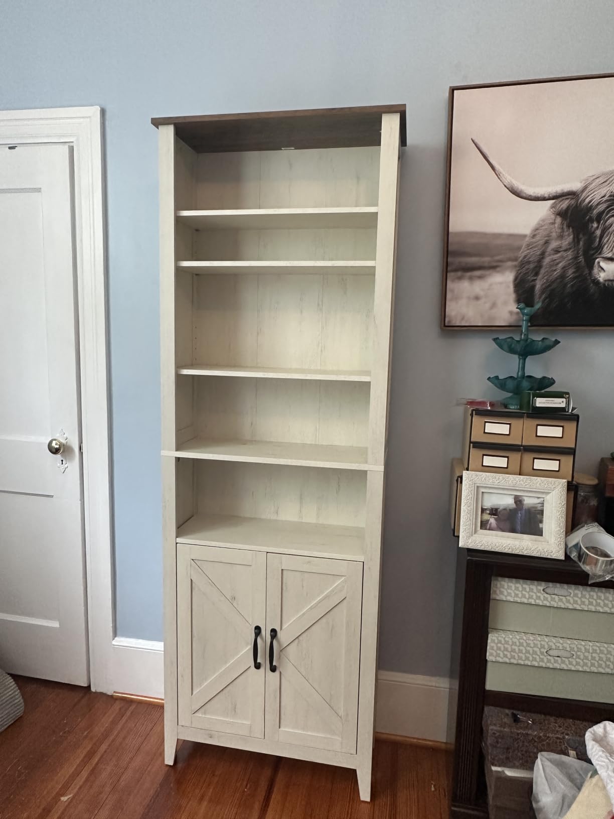 VASAGLE Farmhouse Bookshelf, 6-Tier Bookcase with Doors customer photo 1